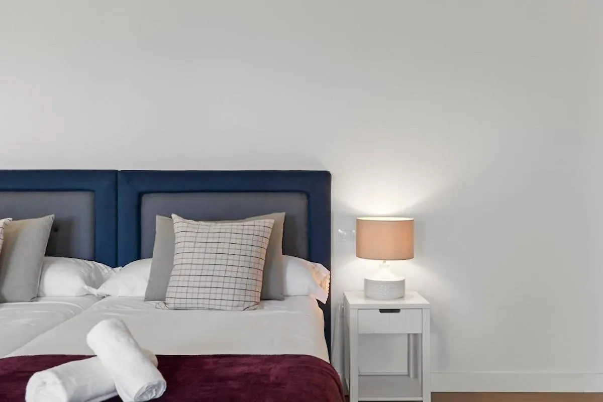 3 Habitaciones En Puerto Banus Marbella Apartment