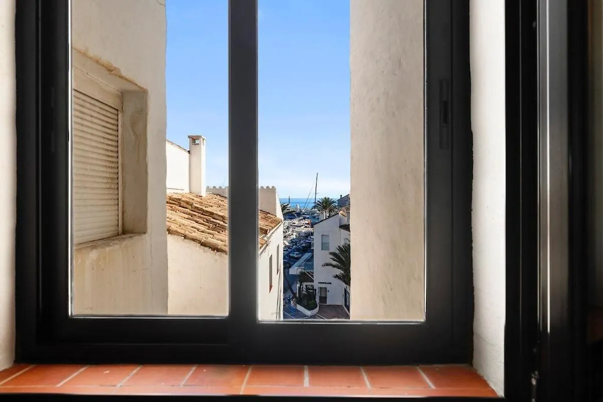 3 Habitaciones En Puerto Banus Marbella Spain