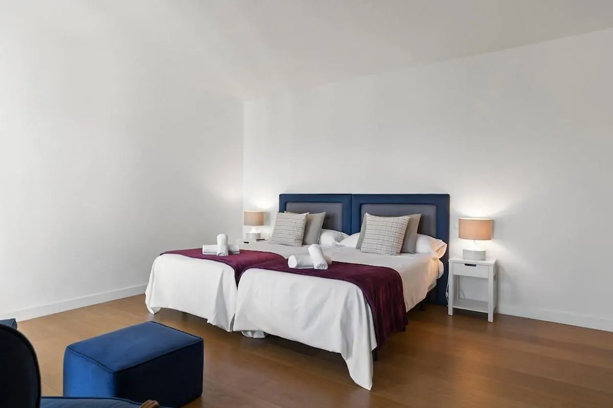 3 Habitaciones En Puerto Banus Marbella 0*,  Spain