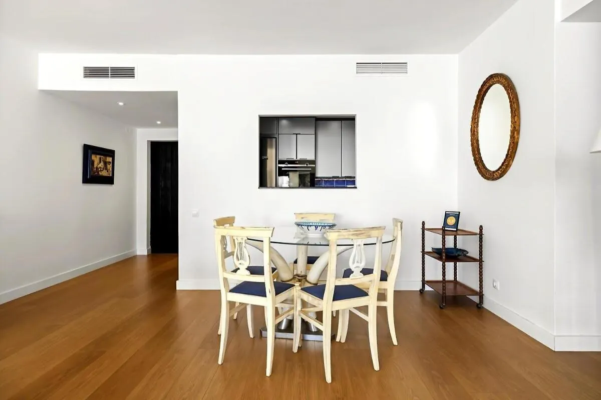 3 Habitaciones En Puerto Banus Marbella Spain
